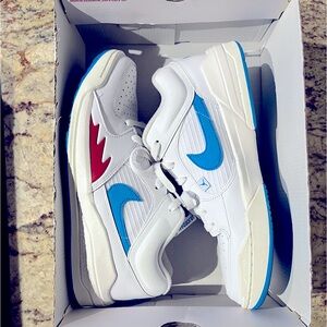 Women’s Jordan Stadium 90 Casual Stylish Basketball Sneakers size 11.5